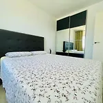 Perla De *